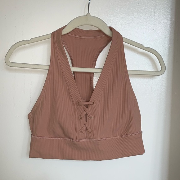 15% off bundle of 3 🌟
 Beige Arie Athletic Top - Picture 4 of 4